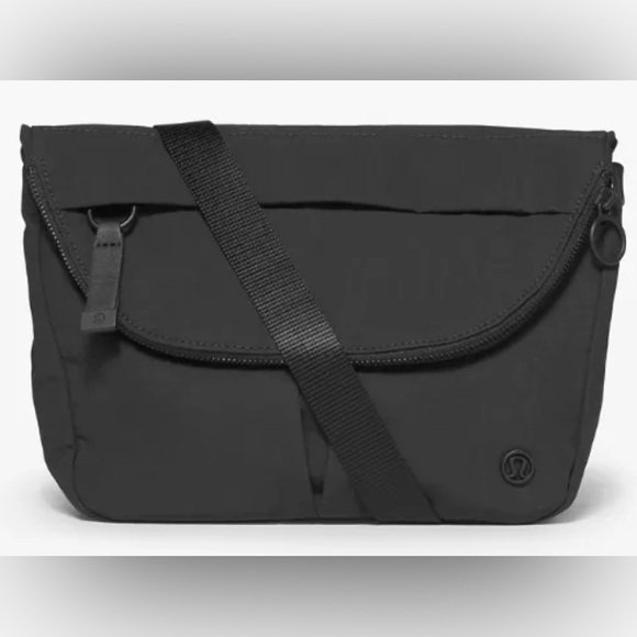 NWOT Lululemon All Night Festival Bag 5L - Picture 1 of 6